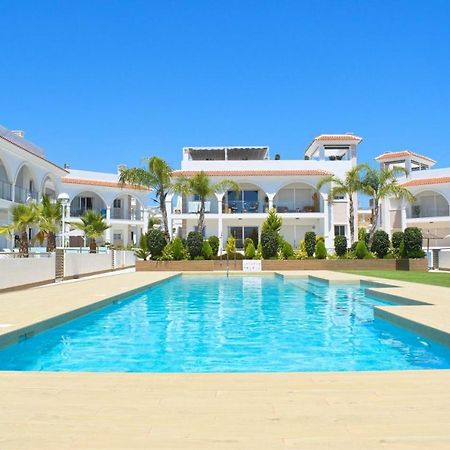 New Build Apartment On Beautiful Modern Complex Рохалес Екстериор снимка