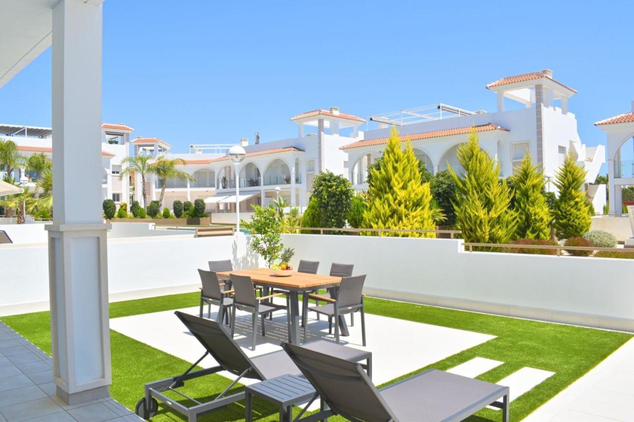 New Build Apartment On Beautiful Modern Complex Рохалес Екстериор снимка