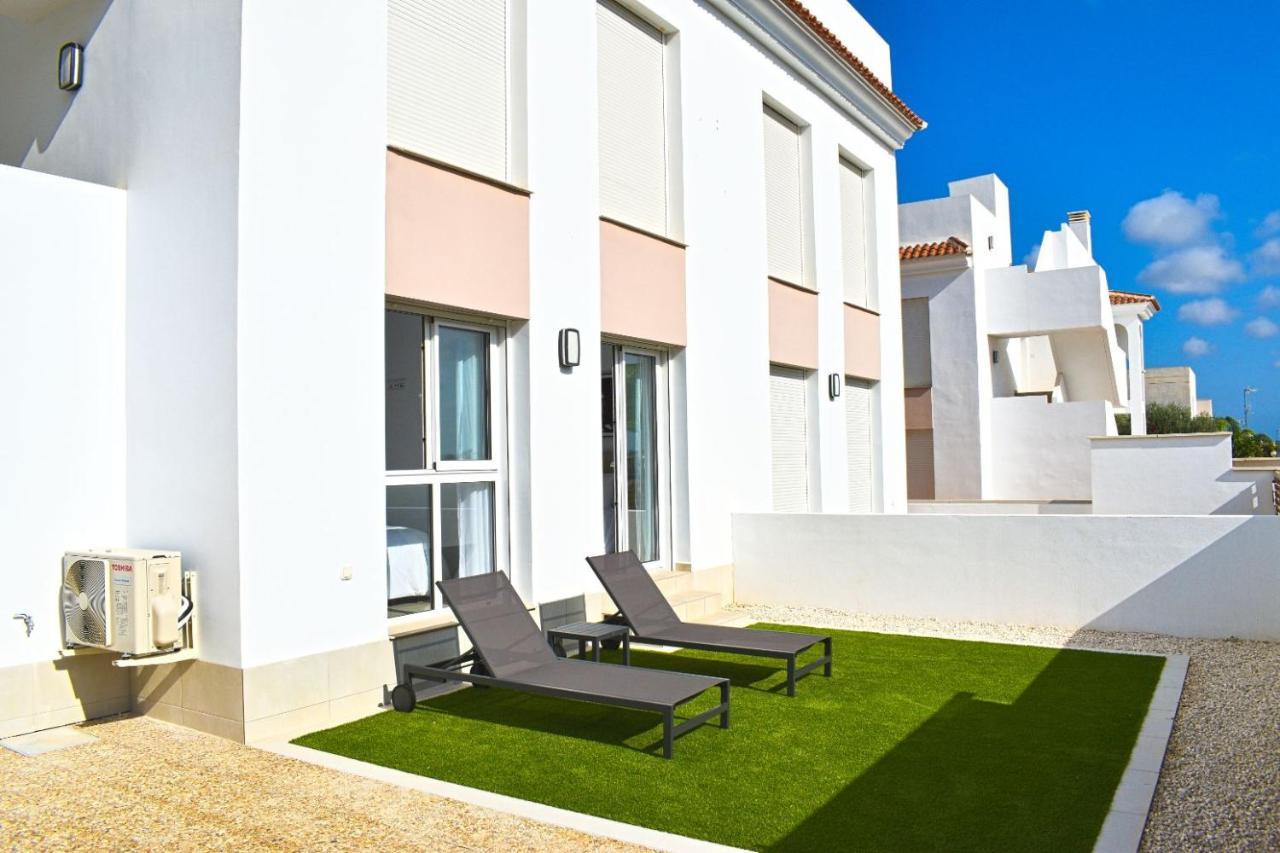 New Build Apartment On Beautiful Modern Complex Рохалес Екстериор снимка